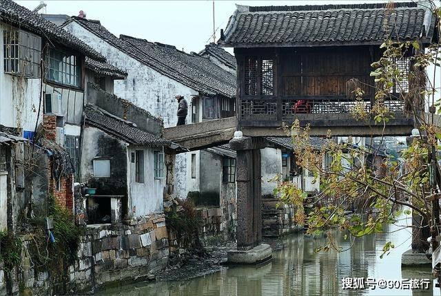 阔别已久的福州豪廷，再看已是满脸沧桑，五四路上的豪宅